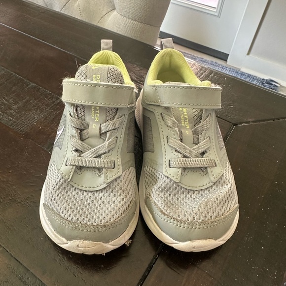 Nike Downshifter 11 toddler s8 - Picture 4 of 5